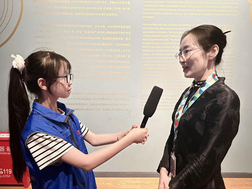 旗帜小记者走进清华大学艺术博物馆——探秘织绣与家具里的东方美学(图9)
